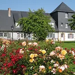 Manoir Du Petit Saint-pierre לינה וארוחת בוקר 4*