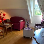 Manoir Du Petit Saint-pierre 4* הונפלר