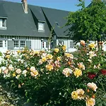 Manoir Du Petit Saint-pierre 4* הונפלר