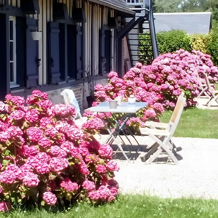 לינה וארוחת בוקר Manoir Du Petit Saint-pierre הונפלר