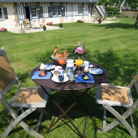 فندق مبيت وإفطار Manoir Du Petit Saint-pierre 4*