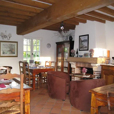 Bed and breakfast Manoir Du Petit Saint-pierre 4*