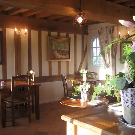 Manoir Du Petit Saint-pierre Bed and breakfast Honfleur