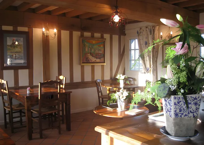 Manoir Du Petit Saint-pierre 4* Honfleur